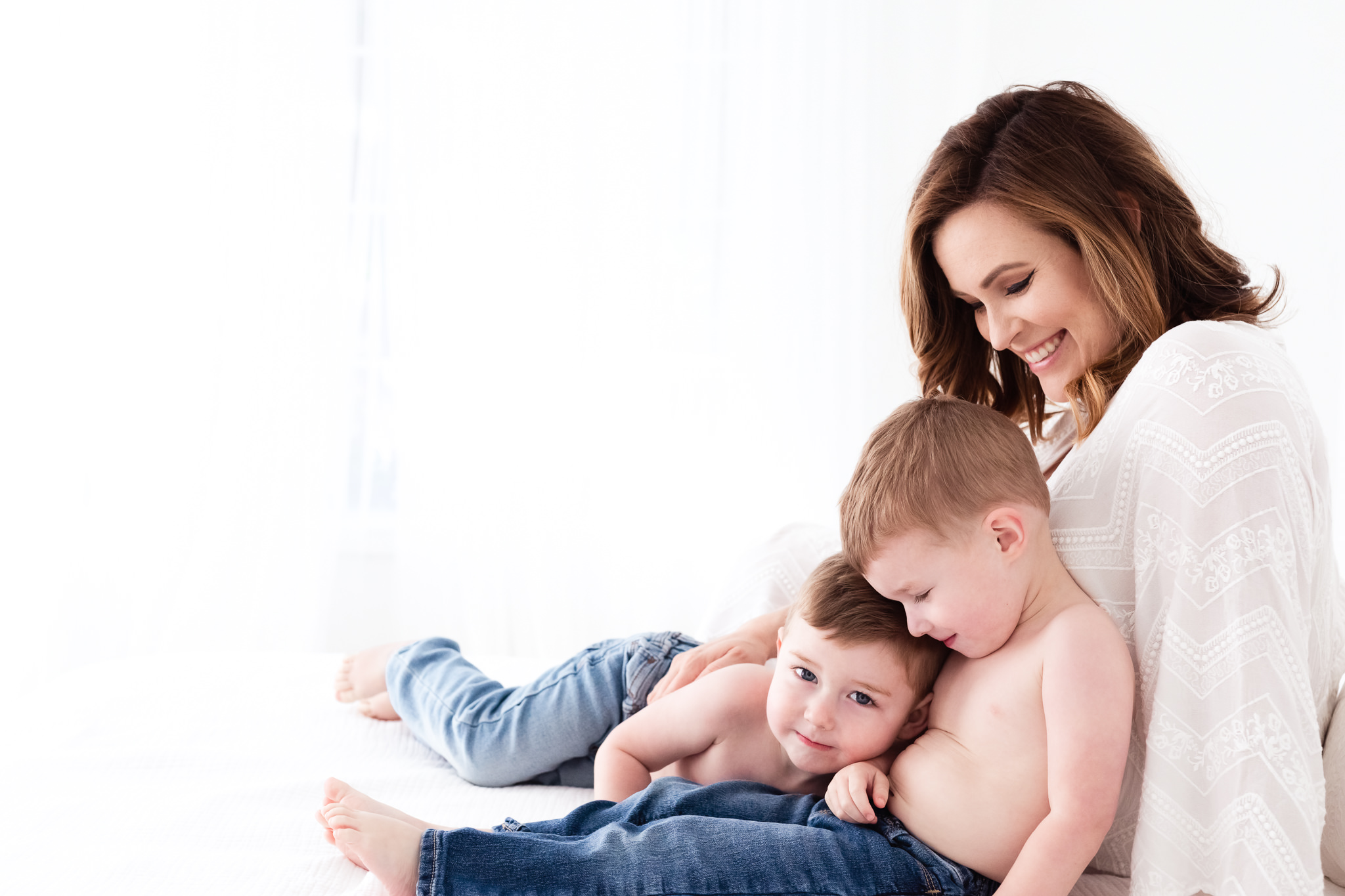 Roseville Maternity Photographer Sweet jean Studio Modern Minimalist-073