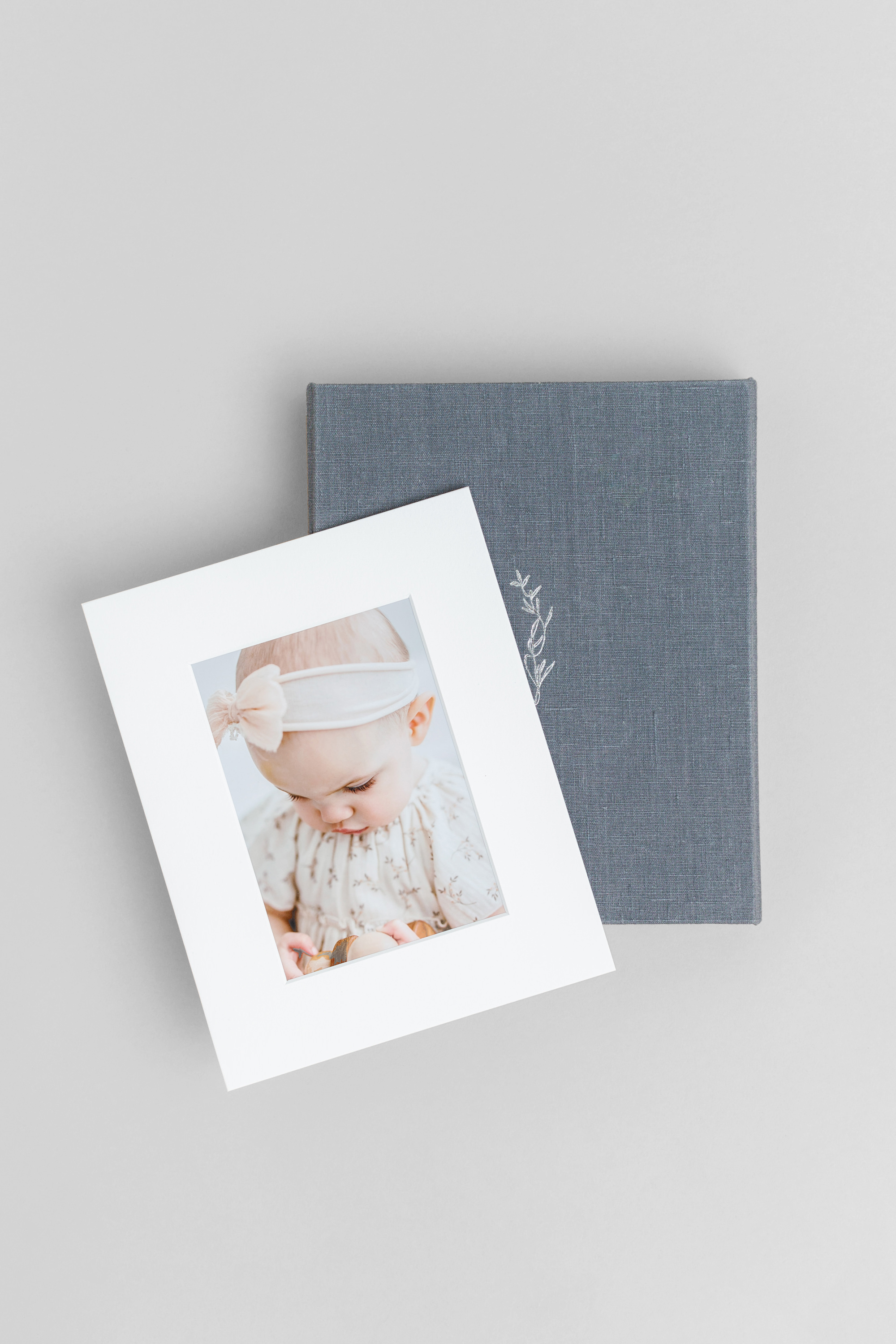 Photo frame with a gray box