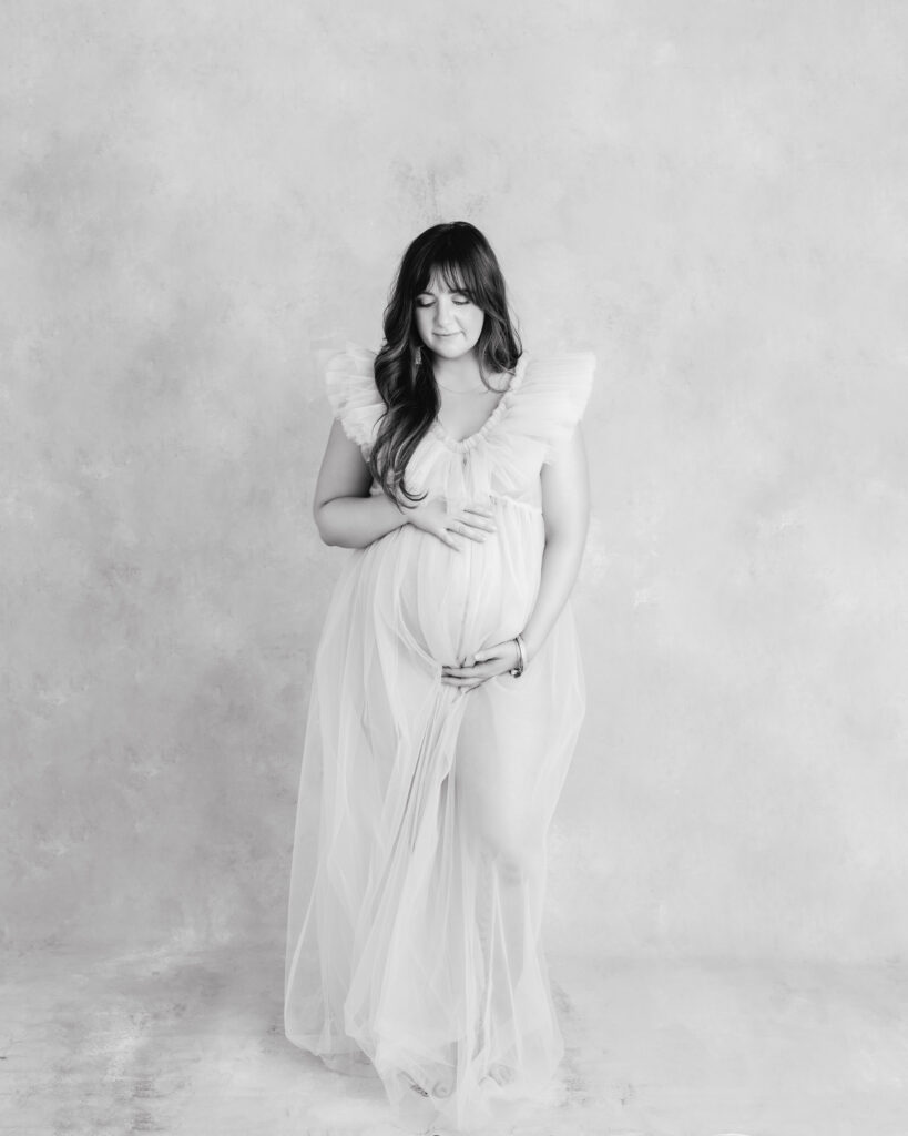 sacramento studio maternity photoshoot in black & white